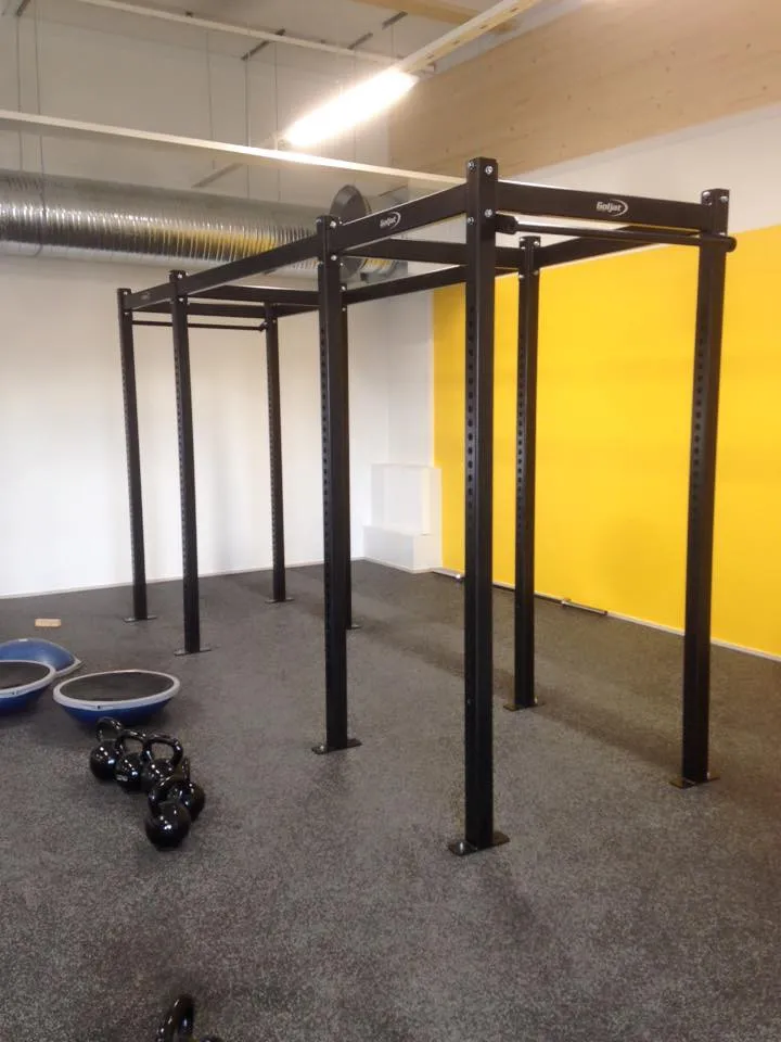 Goljat Power rack ja Crossfit rack kuva
